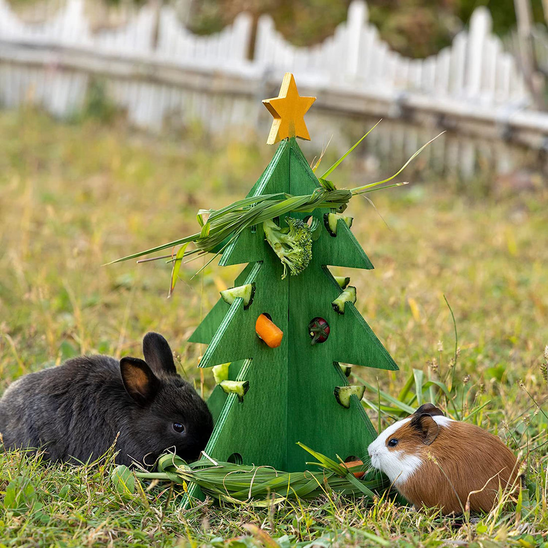 Christmas Tree Wooden Pet Feeder Vegetable Rack Puzzle Toy Habitat